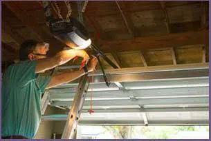 Community Garage Door Service Delray Beach, FL 561-419-6370 - 6-content-door-repair